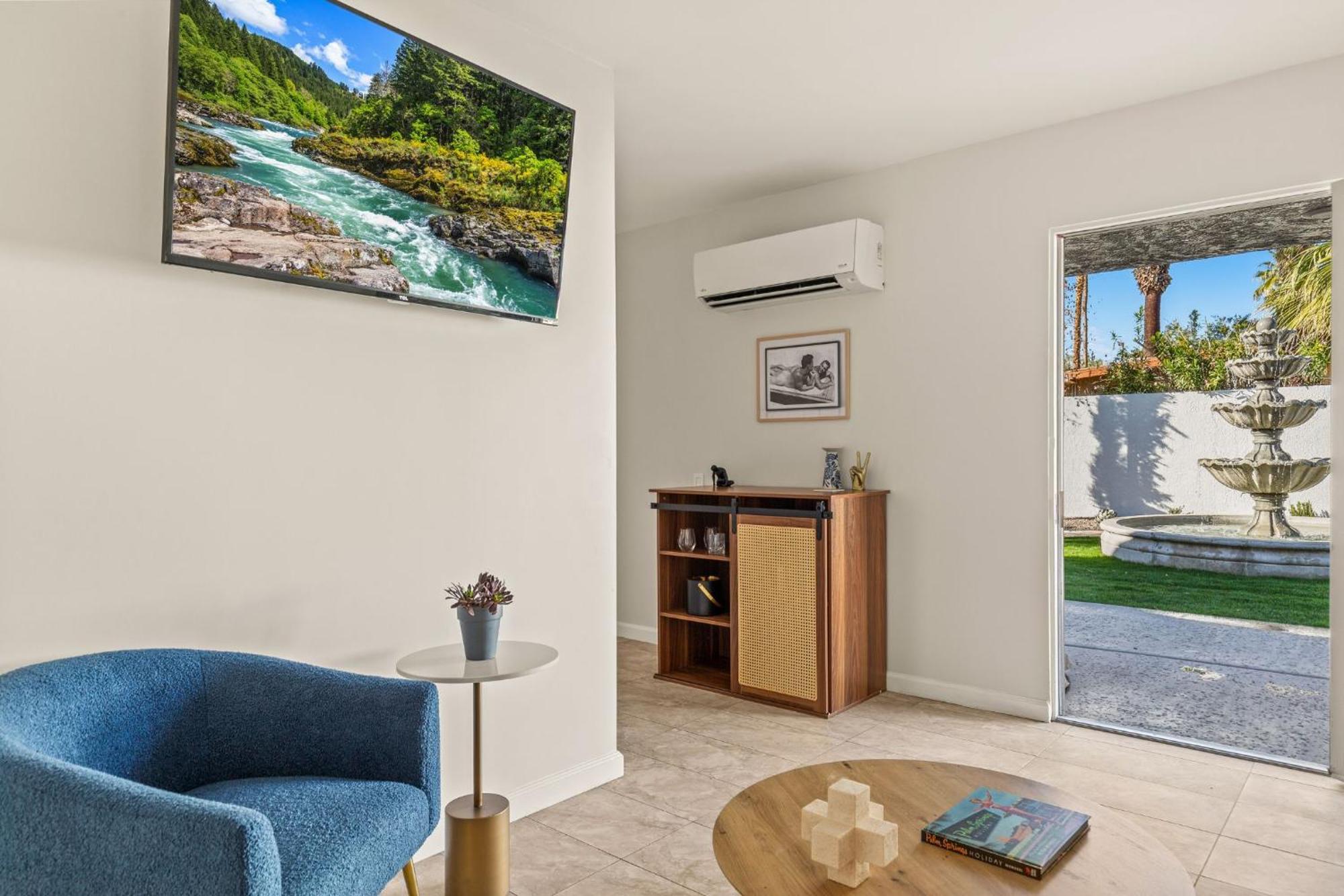 Casa Oliver Hotel & Resort - A Men'S Clothing Optional Resort In Palm Springs Exterior photo